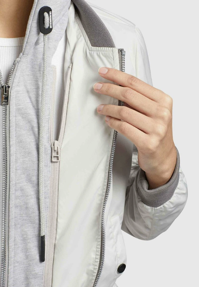 Khujo PERSEE - Giacca Leggera - Hellgrau, Donna 8 Khujo PERSEE - Giacca Leggera - Hellgrau, Donna - immagine 6