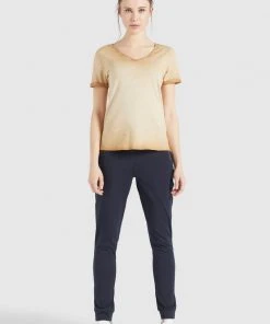 Khujo BARU - T-shirt Basic - Sand, Donna 12 Khujo BARU - T-shirt Basic - Sand, Donna -Offerte khujo Negozio 66d2a6971acd409ba5e27471273325b7