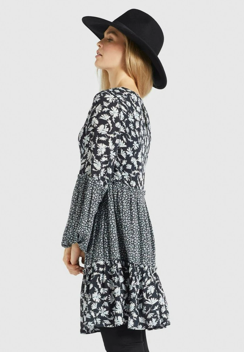 Khujo GRANATA - Vestito Estivo - Schwarz Weiß, Donna 10 Khujo GRANATA - Vestito Estivo - Schwarz Weiß, Donna - immagine 8