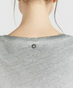 Khujo BARU - T-shirt Basic - Grau, Donna 16 Khujo BARU - T-shirt Basic - Grau, Donna -Offerte khujo Negozio d154e3e8e8434120ae563cc6d78ae375